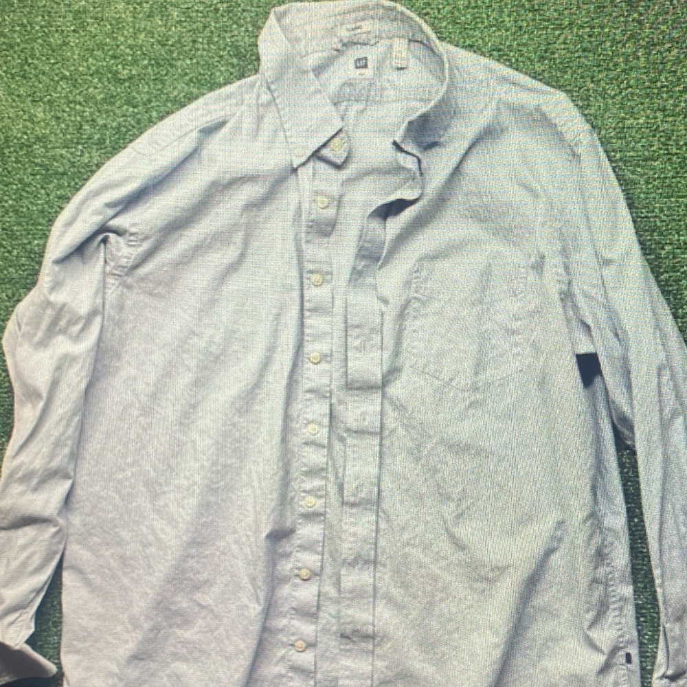 GAP Men's Light Blue Casual Button-Down Shirt